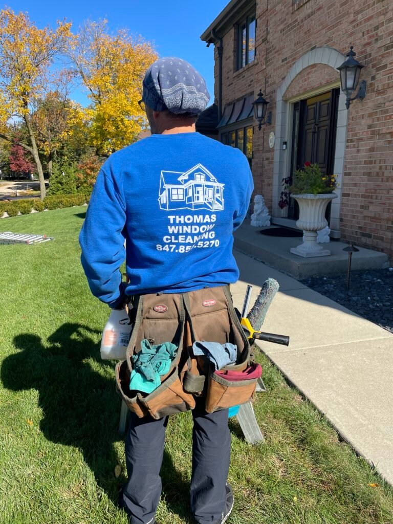 Gutter cleaning in Chicago